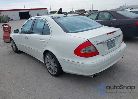 2007 Mercedes-Benz E 350 z USA, uszkodzony, nr VIN WDBUF56X07B109279